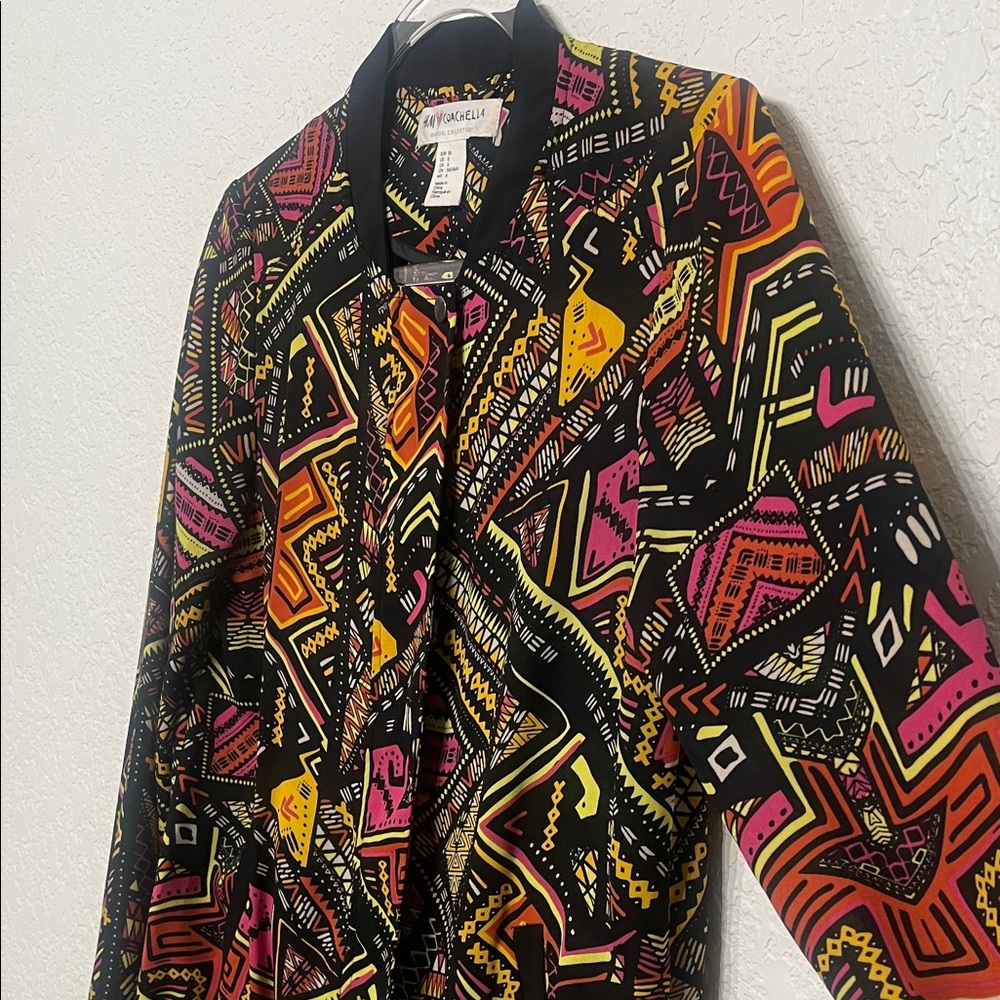 Women’s Size 6 Colorful Geometric Pattern Bomber Jacket - Picture 5 of 7